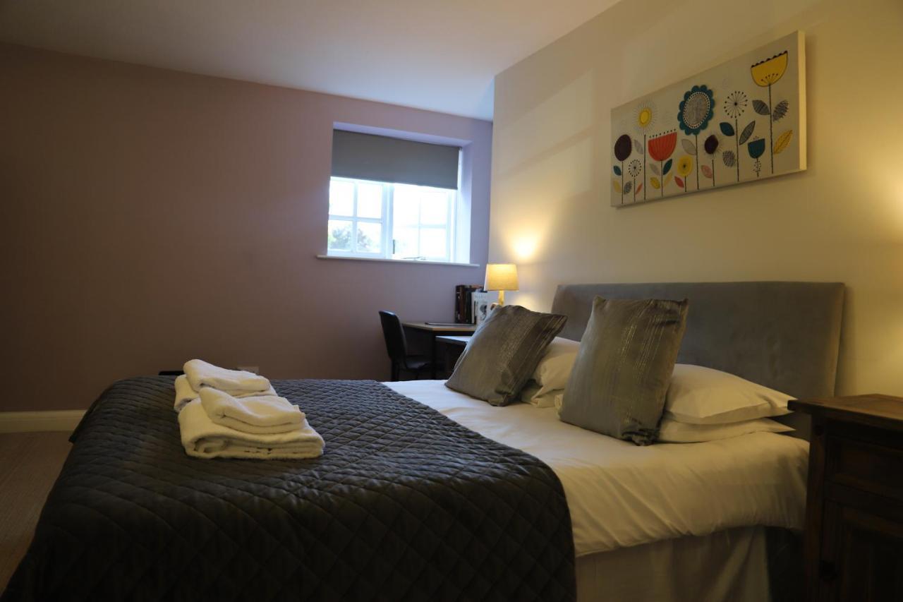 The Red Lion & Cellar Room, Betchworth Exteriér fotografie