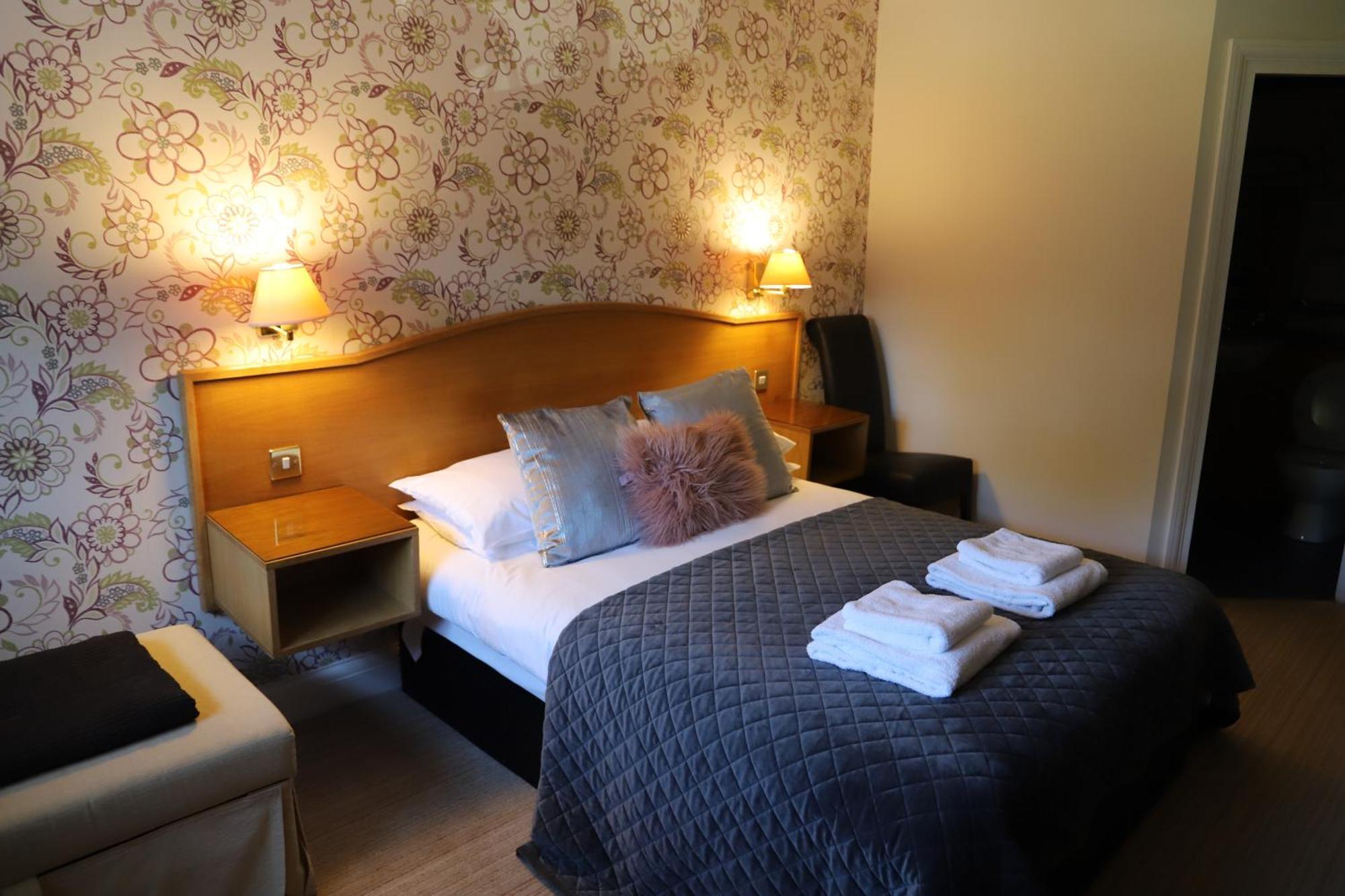 The Red Lion & Cellar Room, Betchworth Exteriér fotografie
